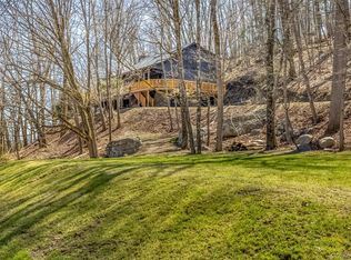 10 Deerpath Dr, New Paltz, NY 12561