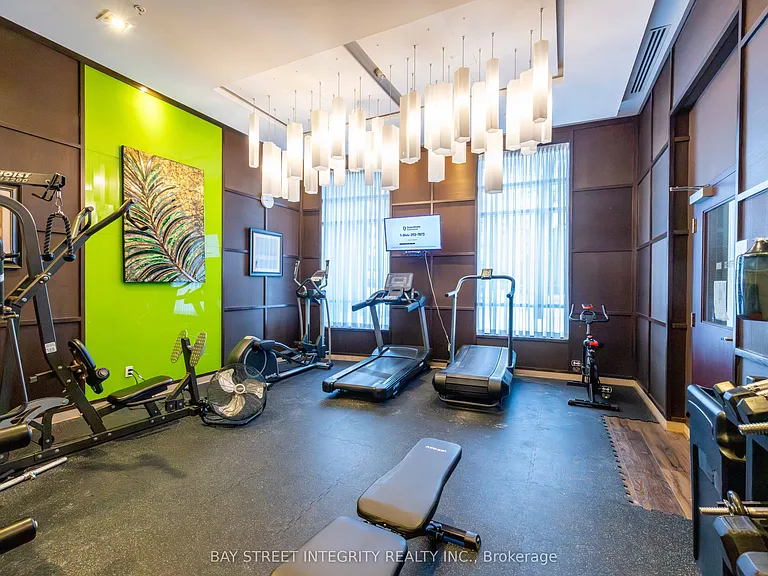5740 Yonge St #1510 — Photo 32