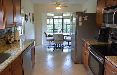 4th image of 34 Hickory Hills Cir