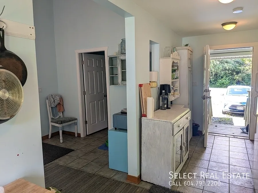 2 bed, 1.5 bath, 900 sqft, $1,995 — Photo 4
