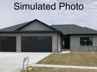 5850 Opus Dr, Lincoln, NE 68526