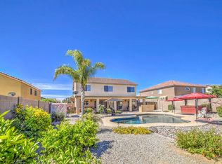 476 E Lakeview Dr, San Tan Valley, AZ 85143