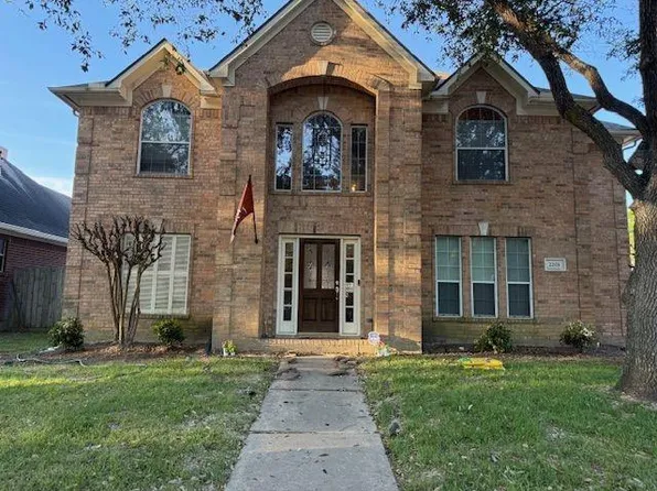 2203 Fairwater Park Dr, League City, TX 77573