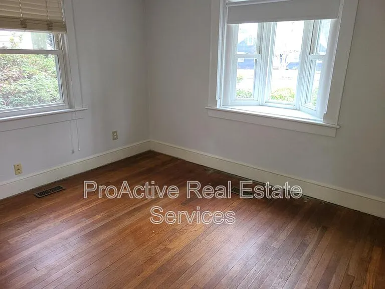 105 W Arden Cir — Photo 9