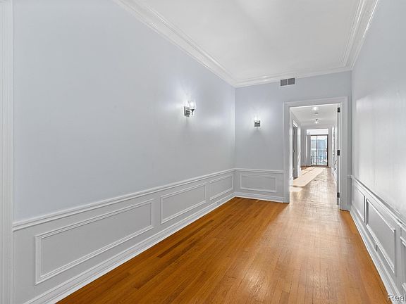 3rd image of 2900 E Jefferson Ave APT A600