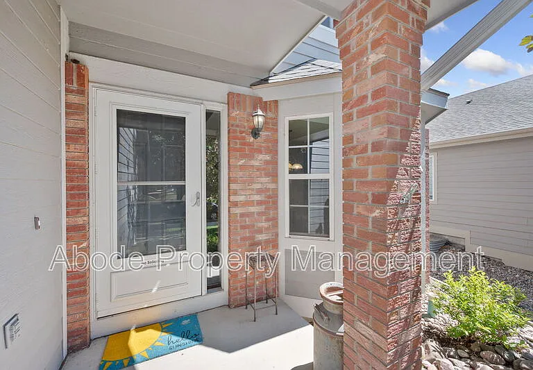 2214 Andrews St — Photo 3