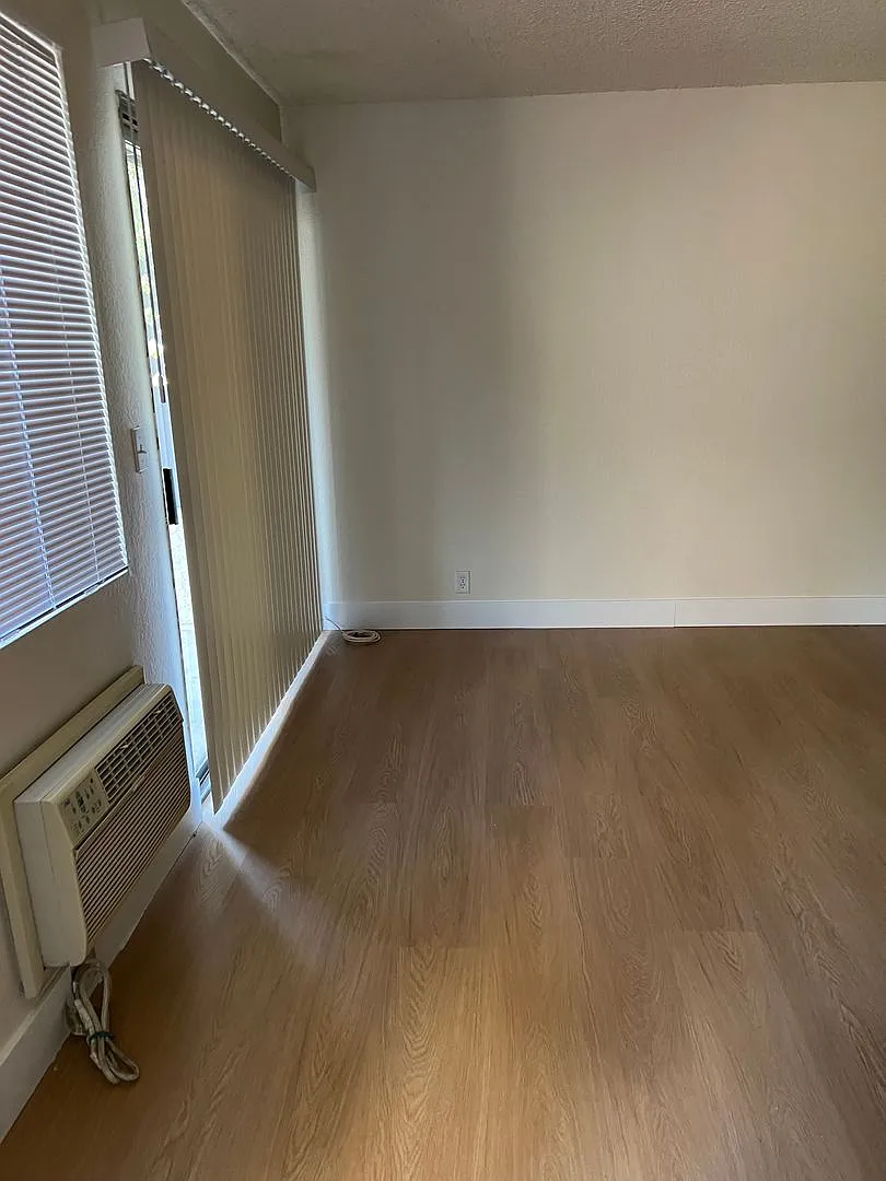 9929 Sepulveda Blvd. — Photo 4