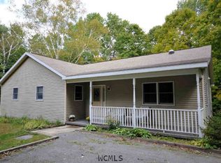 12 Lilac Ln, Queensbury, NY 12804