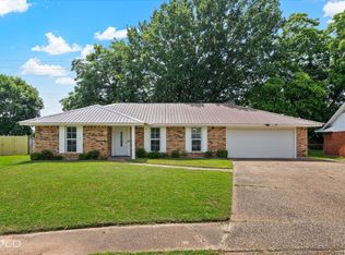 425 Plaza Cir, Bossier City, LA 71111