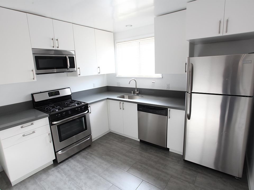 1st image of 431 S Berendo St APT 106