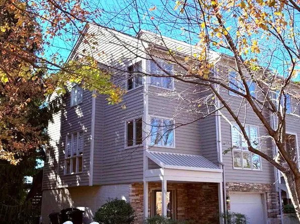 100 Lancefield Rd, Baltimore, MD 21209