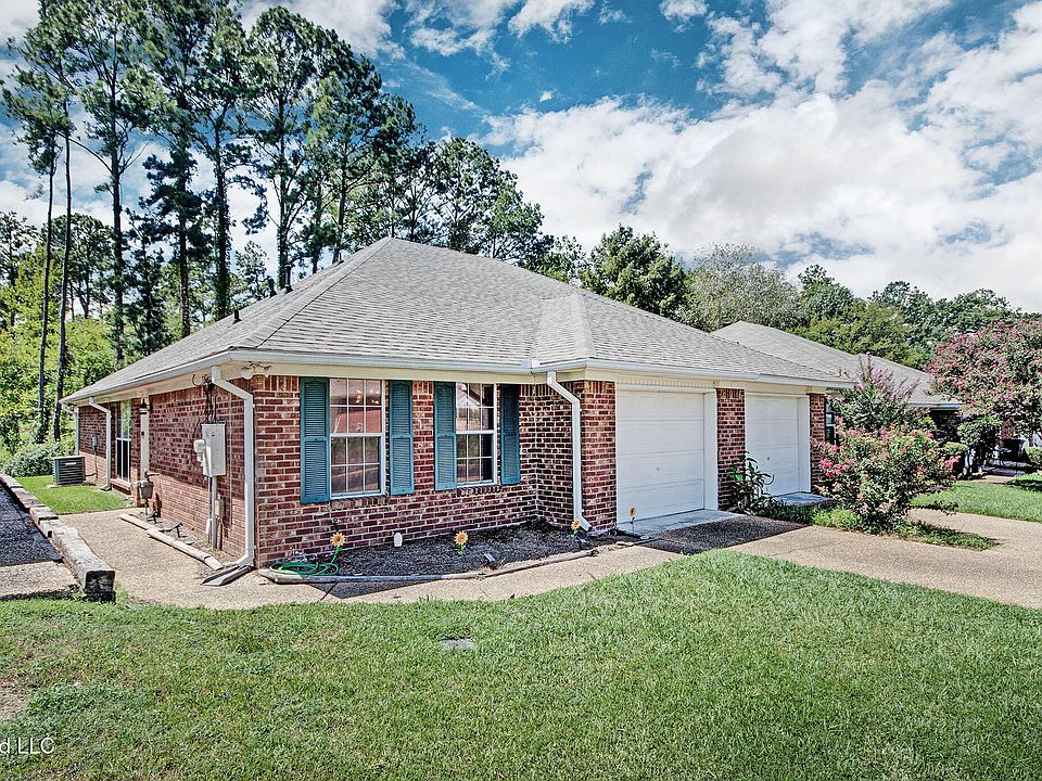 1st image of 121 Kings Ridge Dr