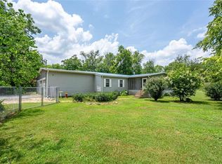 1054 Booze Mountain Rd SE, Lindale, GA 30147