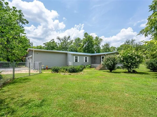 1054 Booze Mountain Rd SE, Lindale, GA 30147