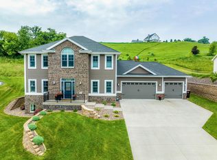 871 Summers Day Ln, Onalaska, WI 54650