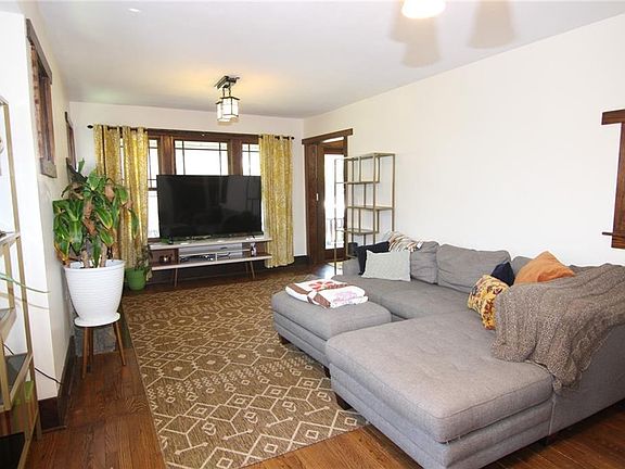 5th image of 4337 Genessee St