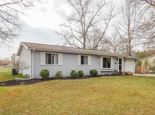 35791 Riverview Dr, Paw Paw, MI 49079