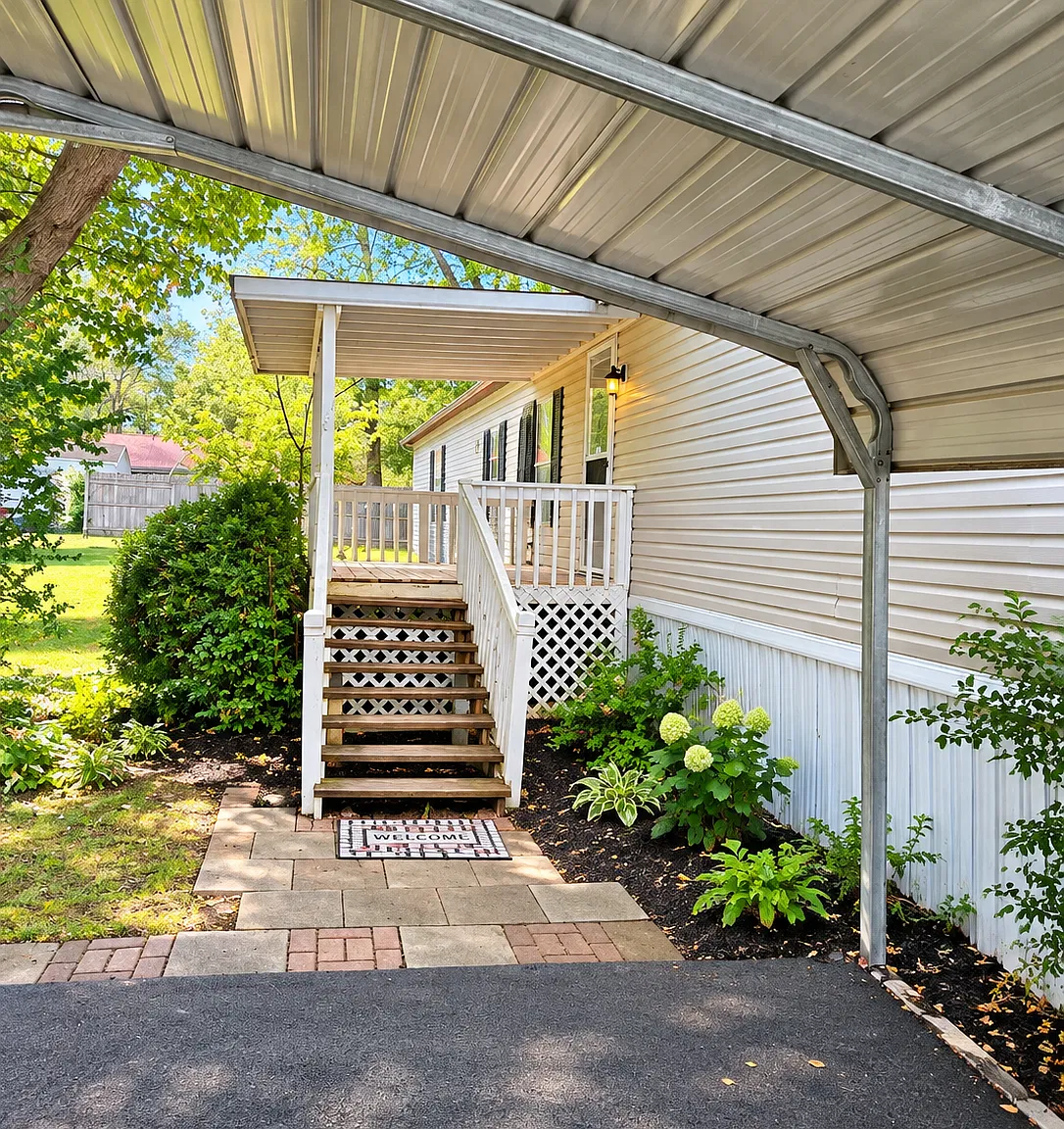 3 bed, 1000 sqft, $1,000 — Photo 2