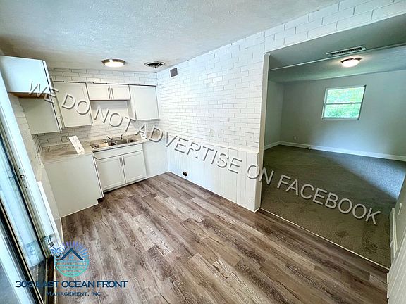 3rd image of 7122 Bloxham Ave