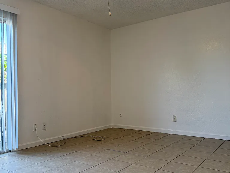 89 W Santana Ave #A — Photo 3