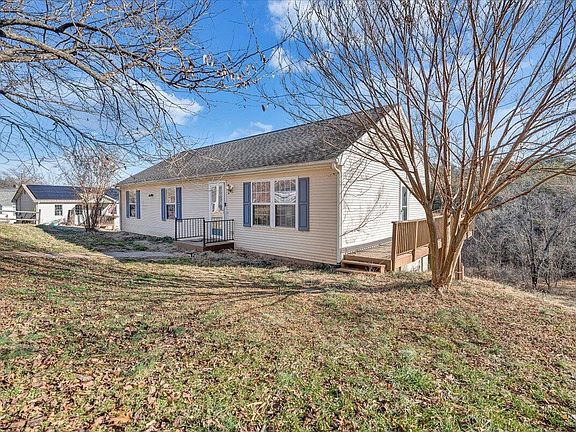 2nd image of 3416 Mount Pleasant Blvd