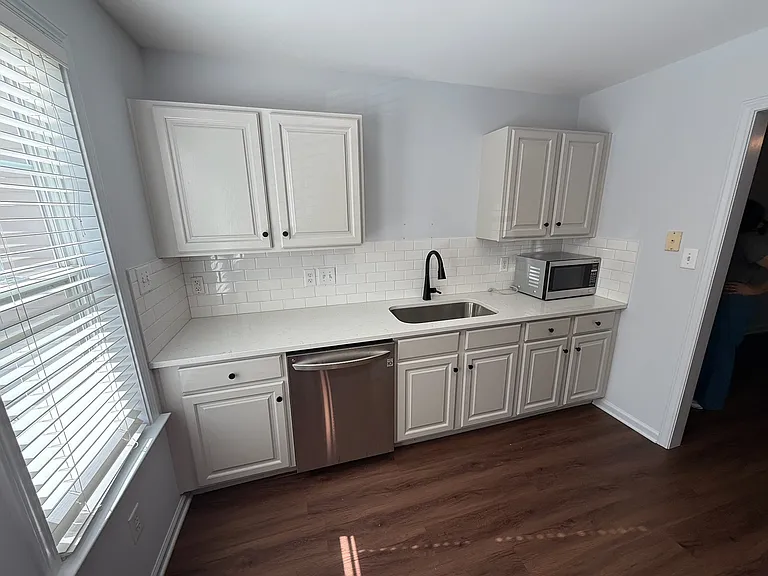 16936 Bridgeton Ln — Photo 3