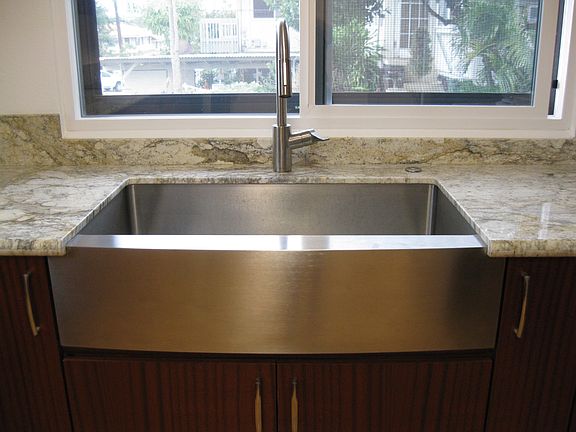 Large farmhouse sink