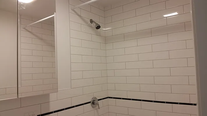 Rented by New York Realty Minimax Inc | media 8