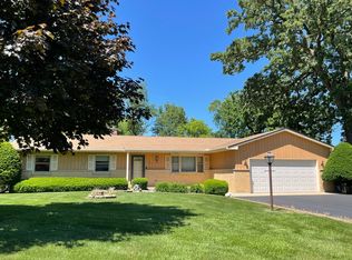 5016 Valerie Dr, Crystal Lake, IL 60014