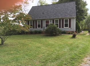 11 Canterbury Cir, Roanoke, VA 24019