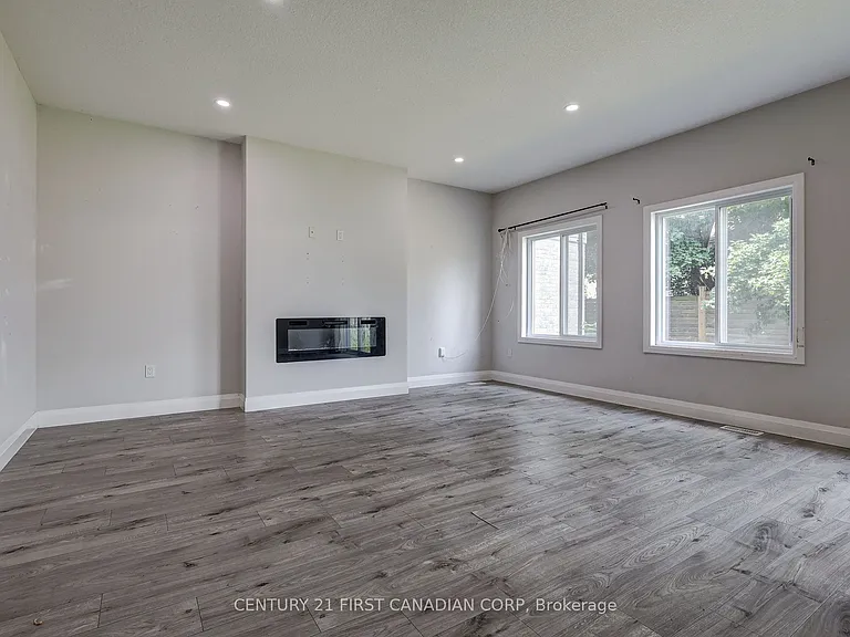 127 Marconi Ct — Photo 29