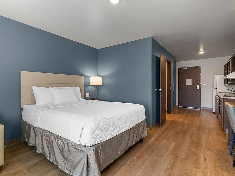 Studio Suite - 1 Queen Bed