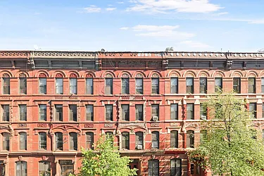 Rented by Level Group