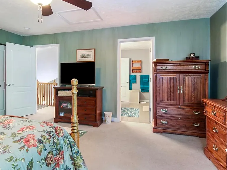 50 Pleasant Ln — Photo 11