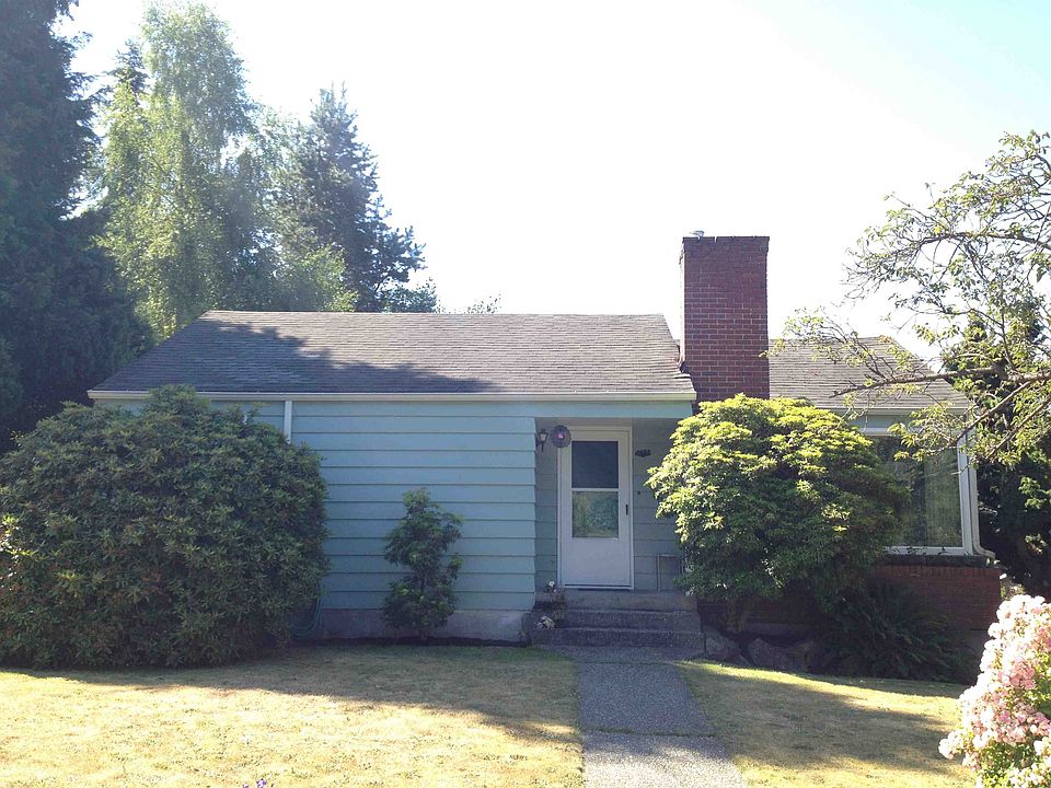 2nd image of 2005 NE 103rd St