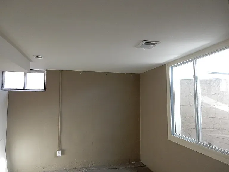 2518 W 75th Pl — Photo 16