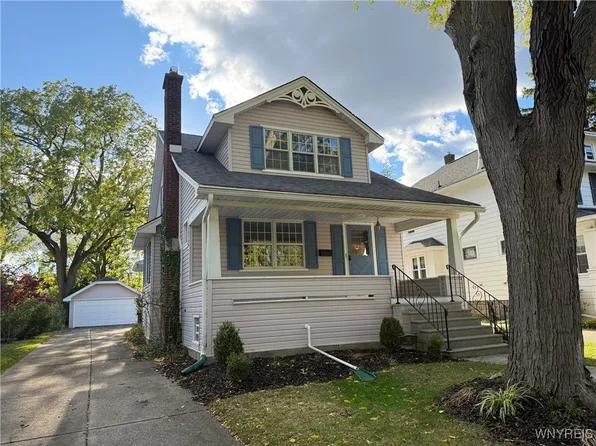 161 Elmwood Park W, Tonawanda, NY 14150