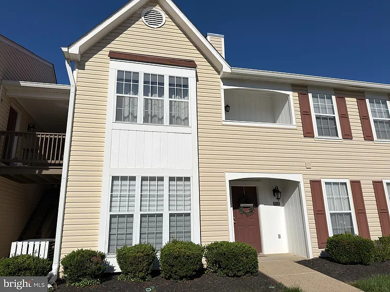 7822 Harrowgate Cir #D — Photo 1