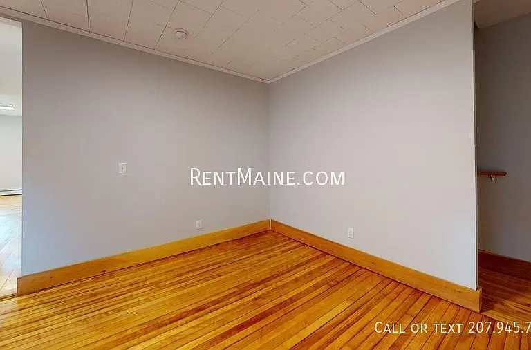 118 Grove St #2 — Photo 4
