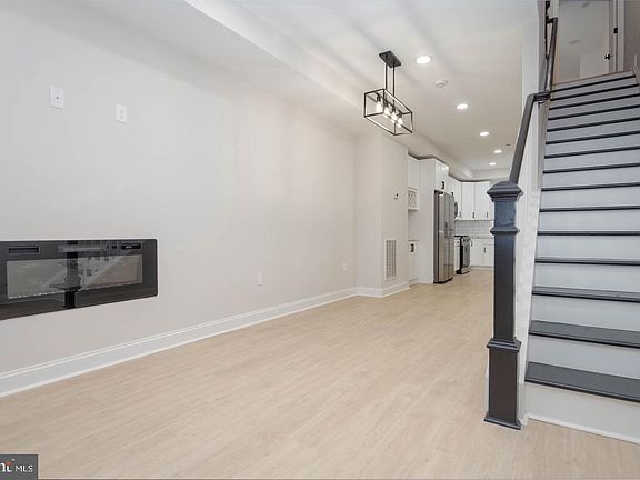 2nd image of 1622 Normal Ave