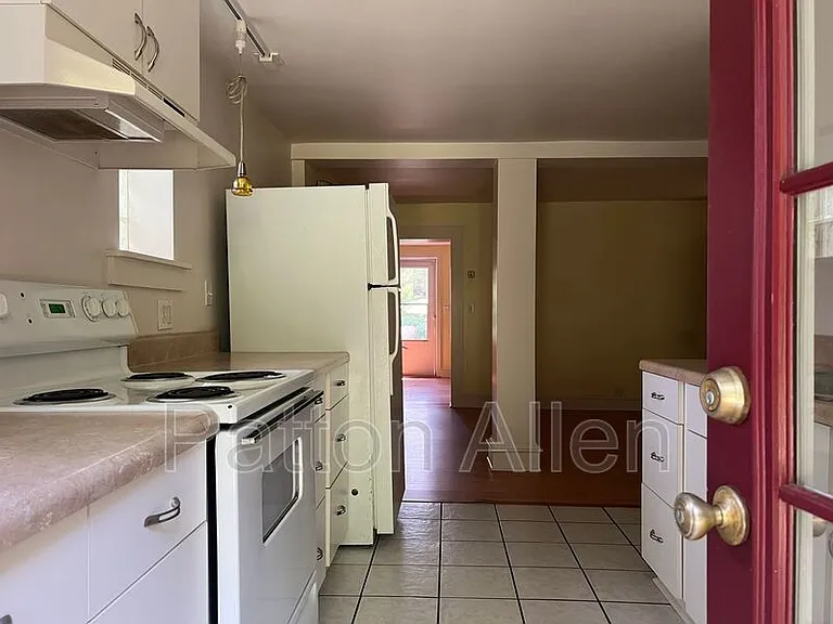 10 Miller Rd E #B — Photo 12