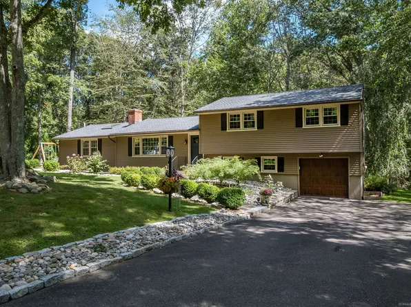 49 Nutmeg Lane, Madison, CT 06443