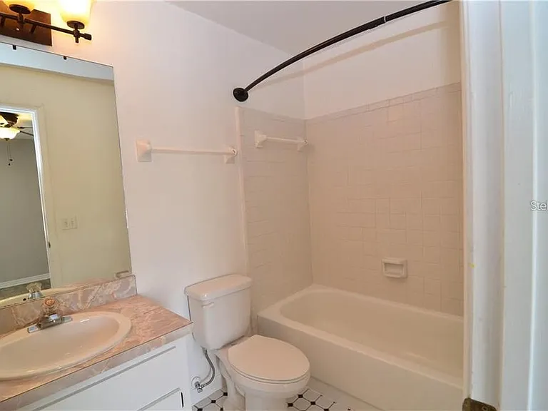 106 S Primrose Dr — Photo 10
