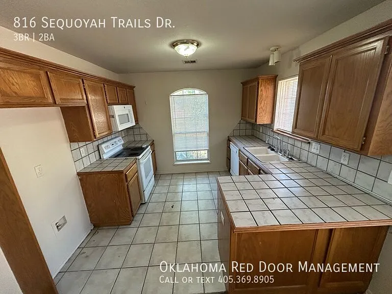 816 Sequoyah Trails Dr — Photo 2