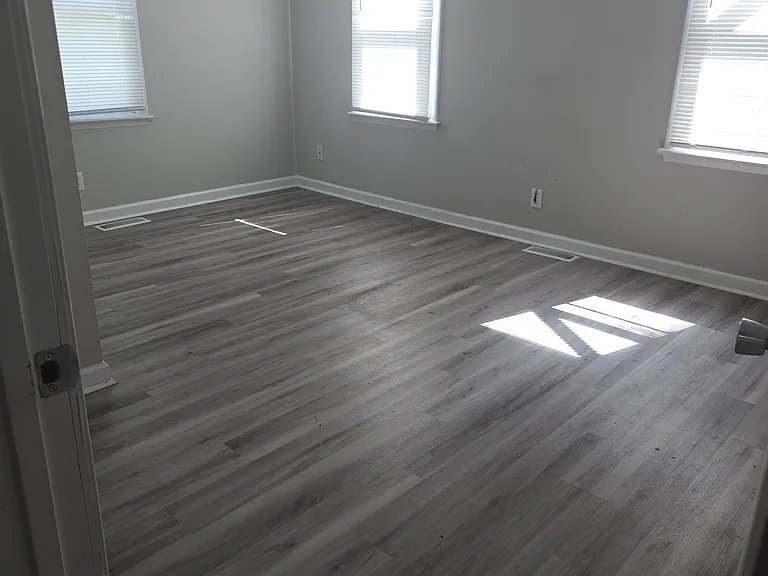 1165 S Drexel Ave — Photo 7