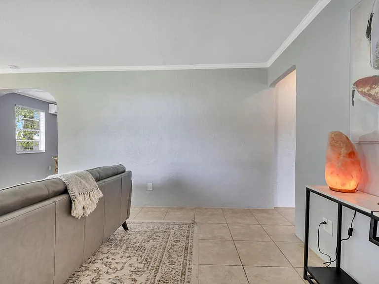 415 S Hyer Ave #A — Photo 15