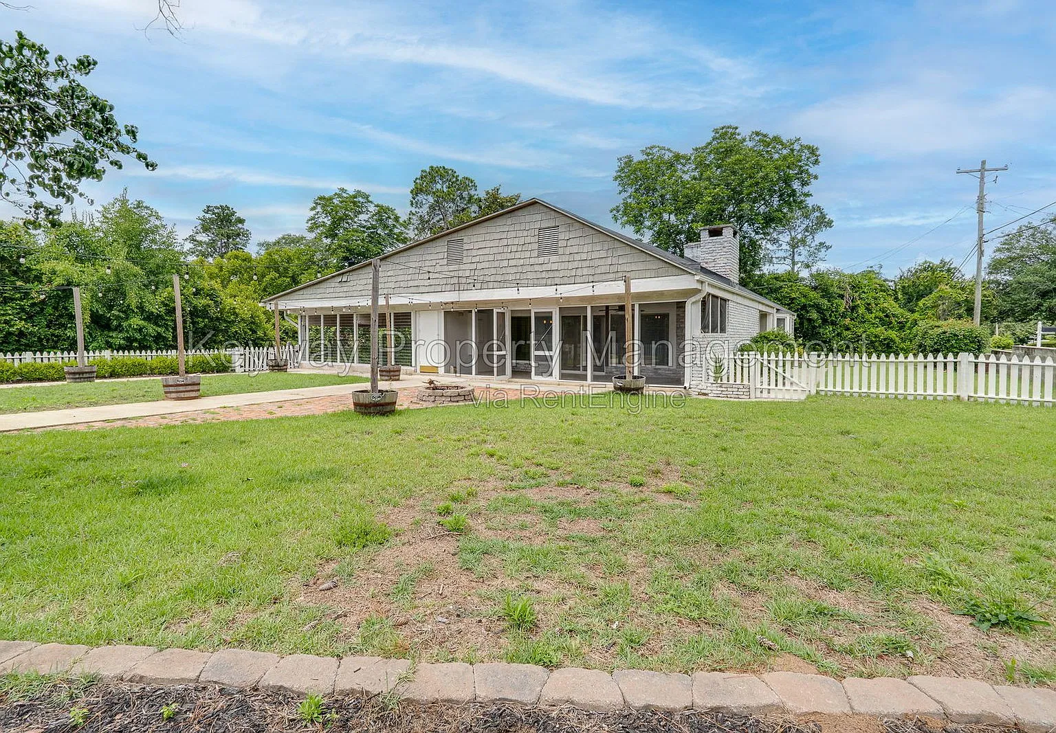 4 bed, 3.0 bath, 2527 sqft, $2,285 — Photo 3