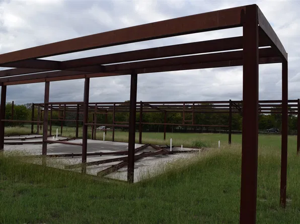 141 Private Road 476, Hillsboro, TX 76645