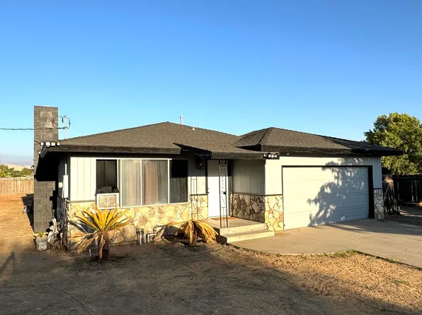 579 S Villa Street, Porterville, CA 93257