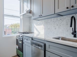2102 30th Ave APT 3, Astoria, NY 11102